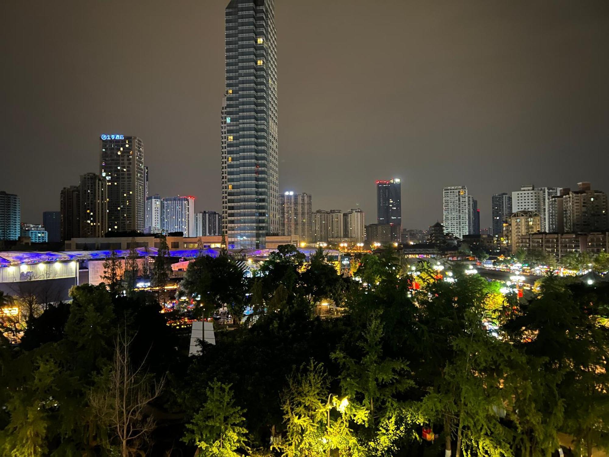 Moonlight Hotel Chengdu Eksteriør billede